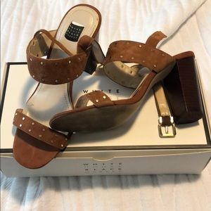 White House Black Market Eden chunky heel